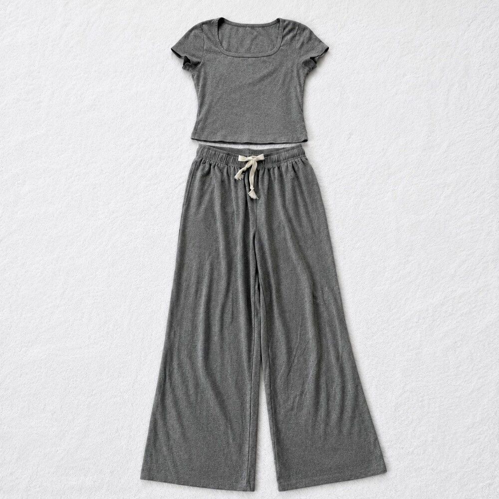 Darong Women’s Gray 2-Piece Lounge Set Scoop Neck Tee Wide-Leg Pants Gray Small